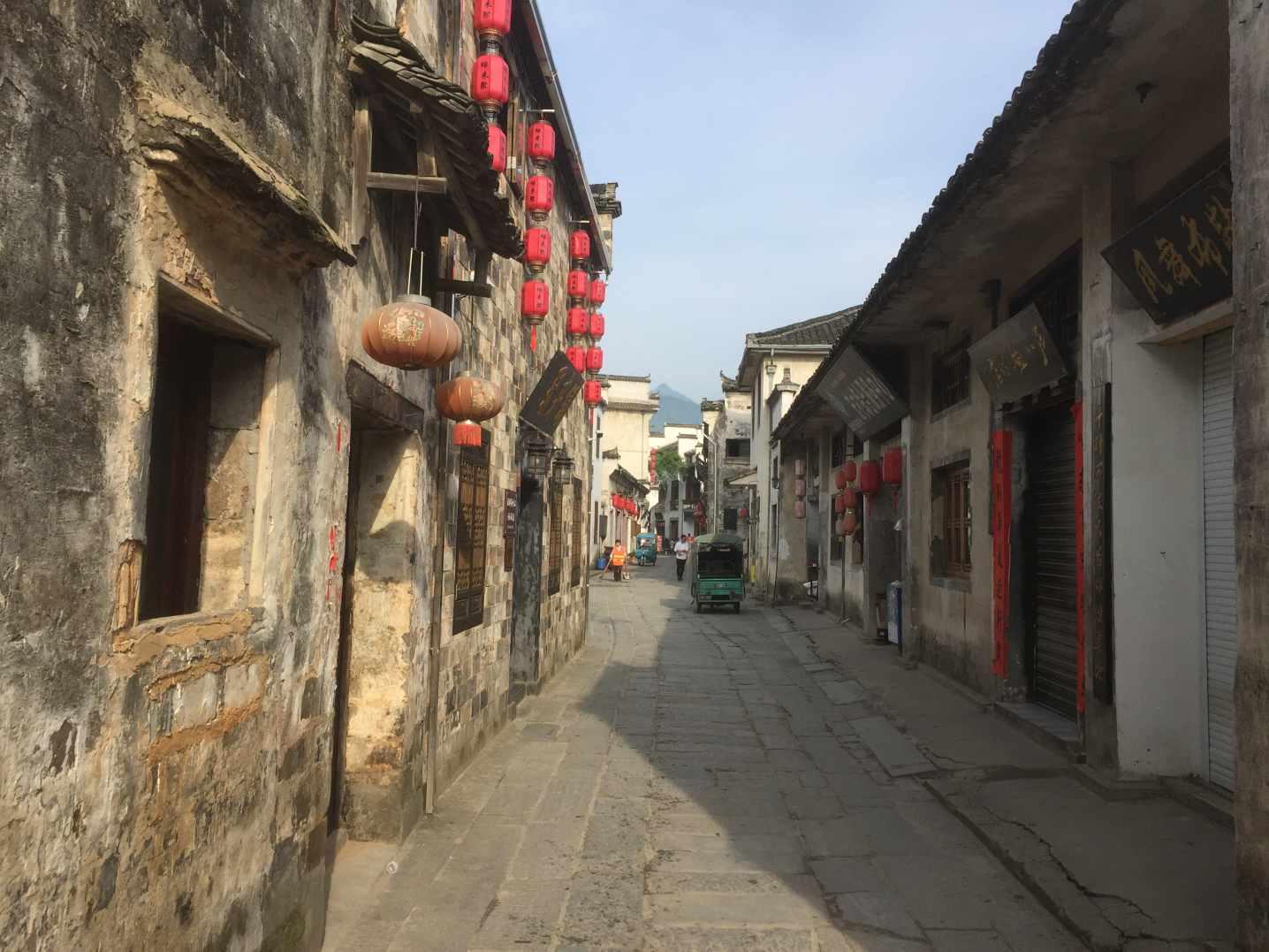 长沙18岁脑瘫少年每天学习10小时希望梦圆大学,20多名小学生在互动中受感动